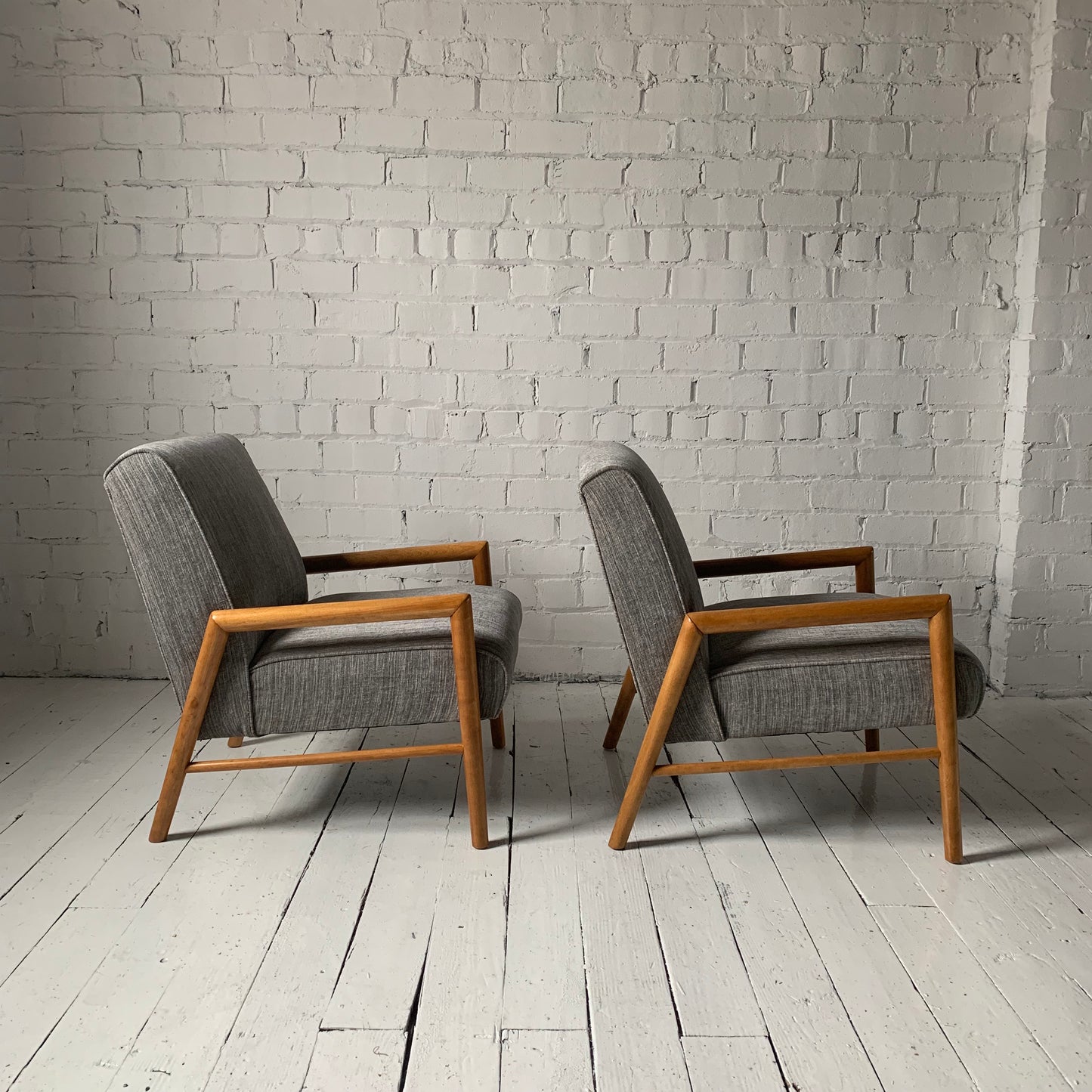 Mid-Century ModernLeslie Diamond for Conant Ball Lounge Chairs - a Pair