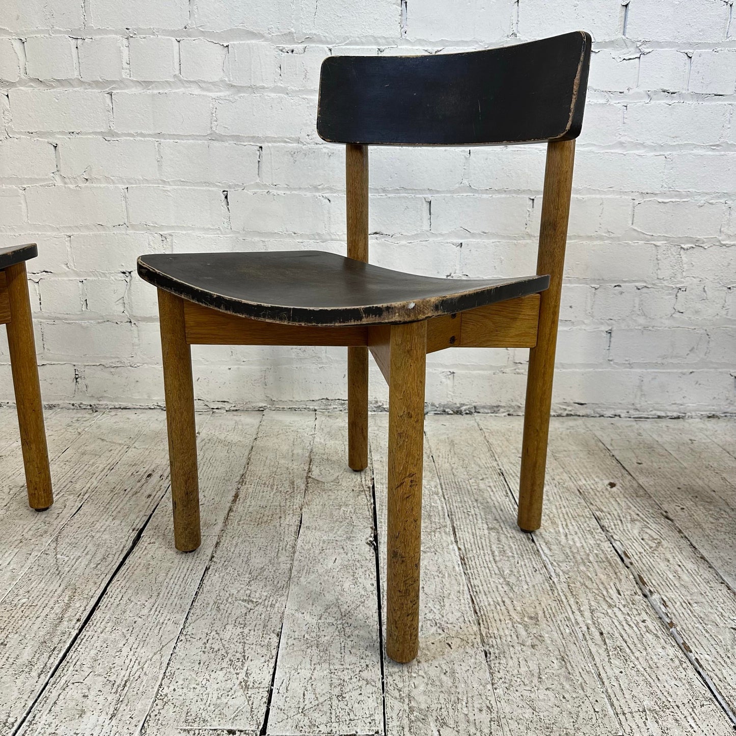Set of 5 Mid Century Modern Gunlocke Chairs