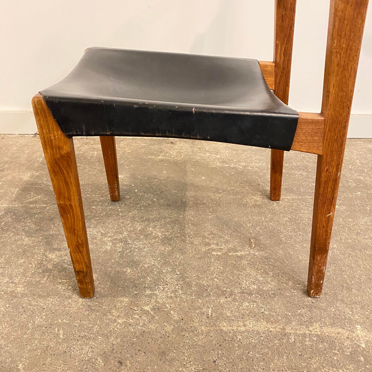 Mid-Century Modern Arden Riddle Side Chair