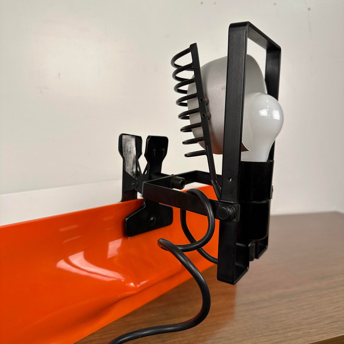 Vintage 1970s Italian “Sintesi Pinza” Clamp Table Lamp by Ernesto Gismondi for Artemide