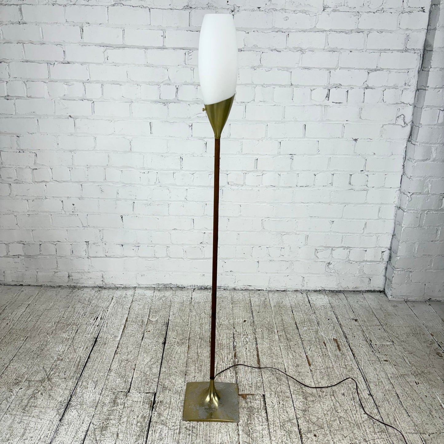 Mid Century Modern Laurel Touchier Floor Lamp