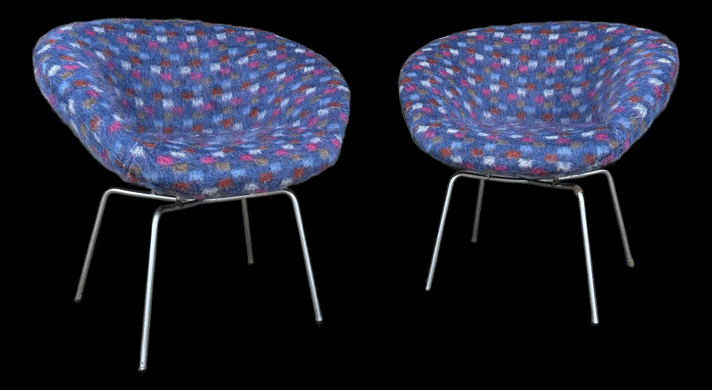 Pair of Arne Jacobsen Pot Chairs