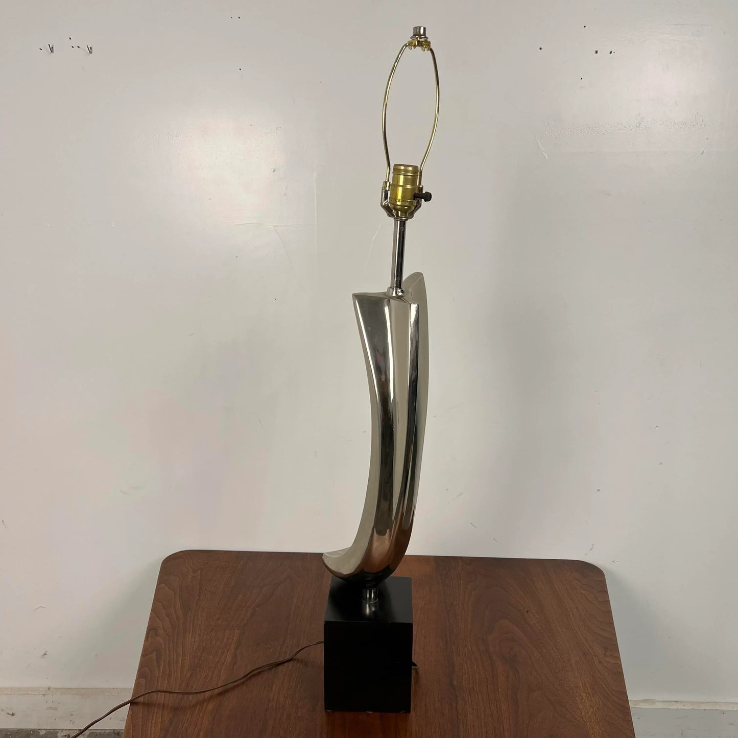 Mid Century Modern Laurel Sculptural Metal Table Lamp by Tempestini Harold Weiss and Richard Barr