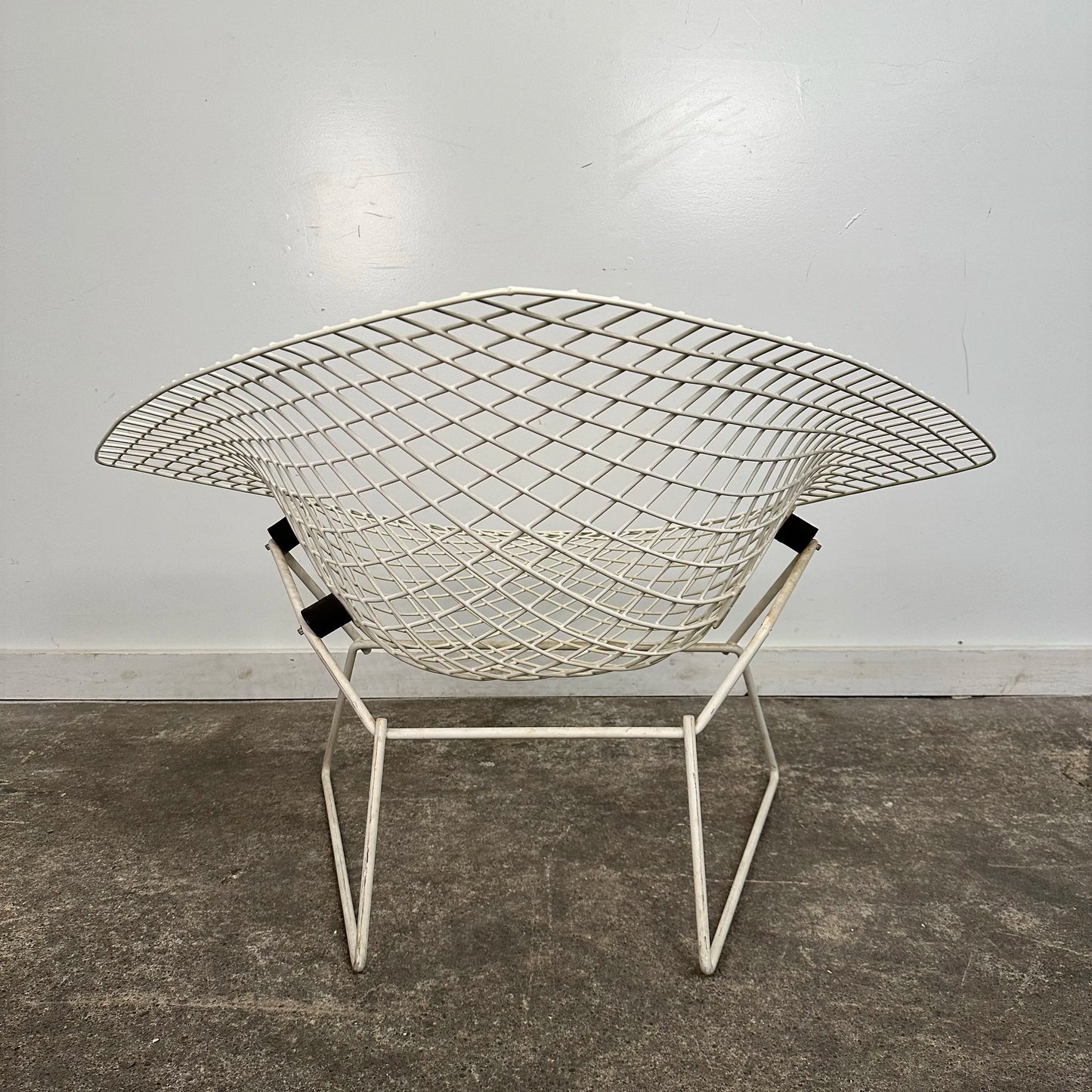 Mid Century Modern Wide Large Diamond Bertoia Chair