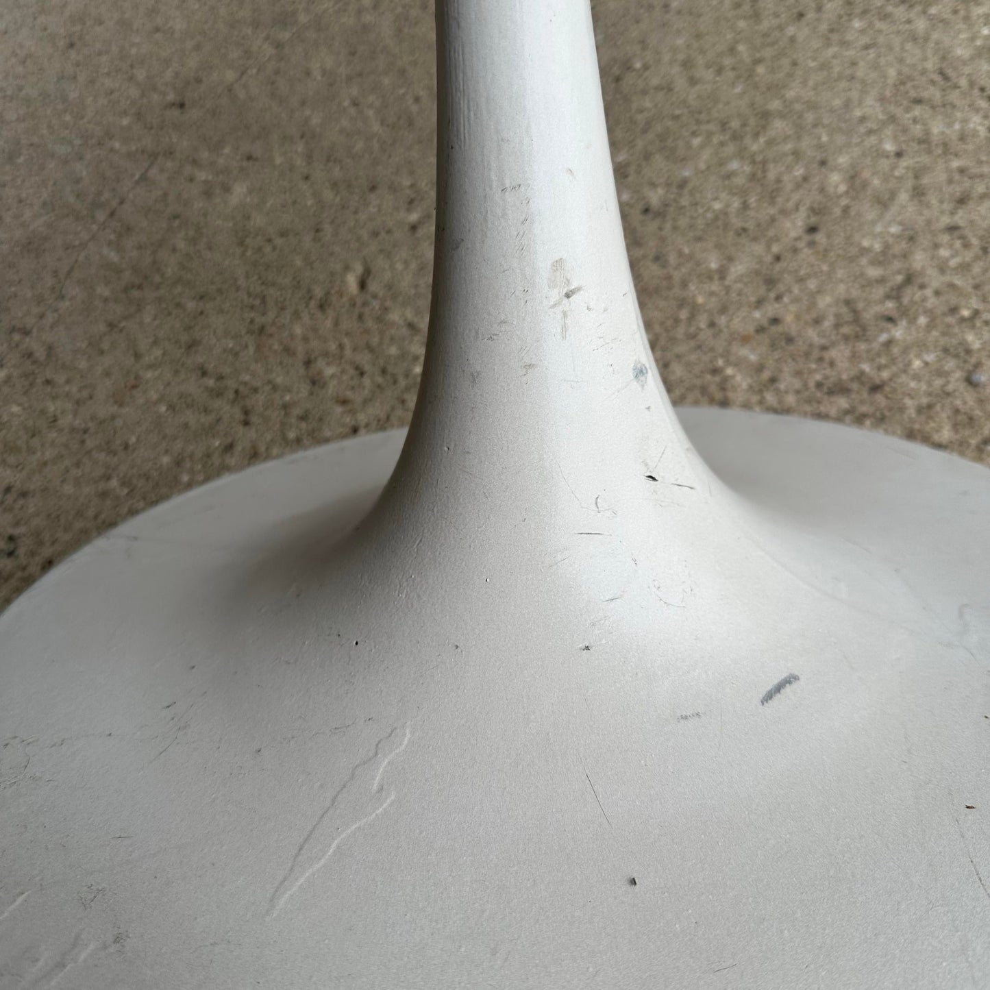 Brevete Cre Rossi Tulip Based Knoll-Style Stool