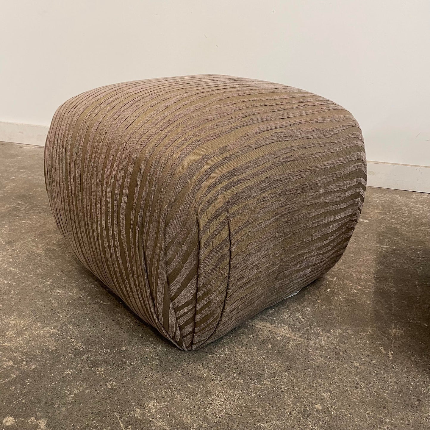 Sherrill Furniture Ottomans Poufs - a Pair