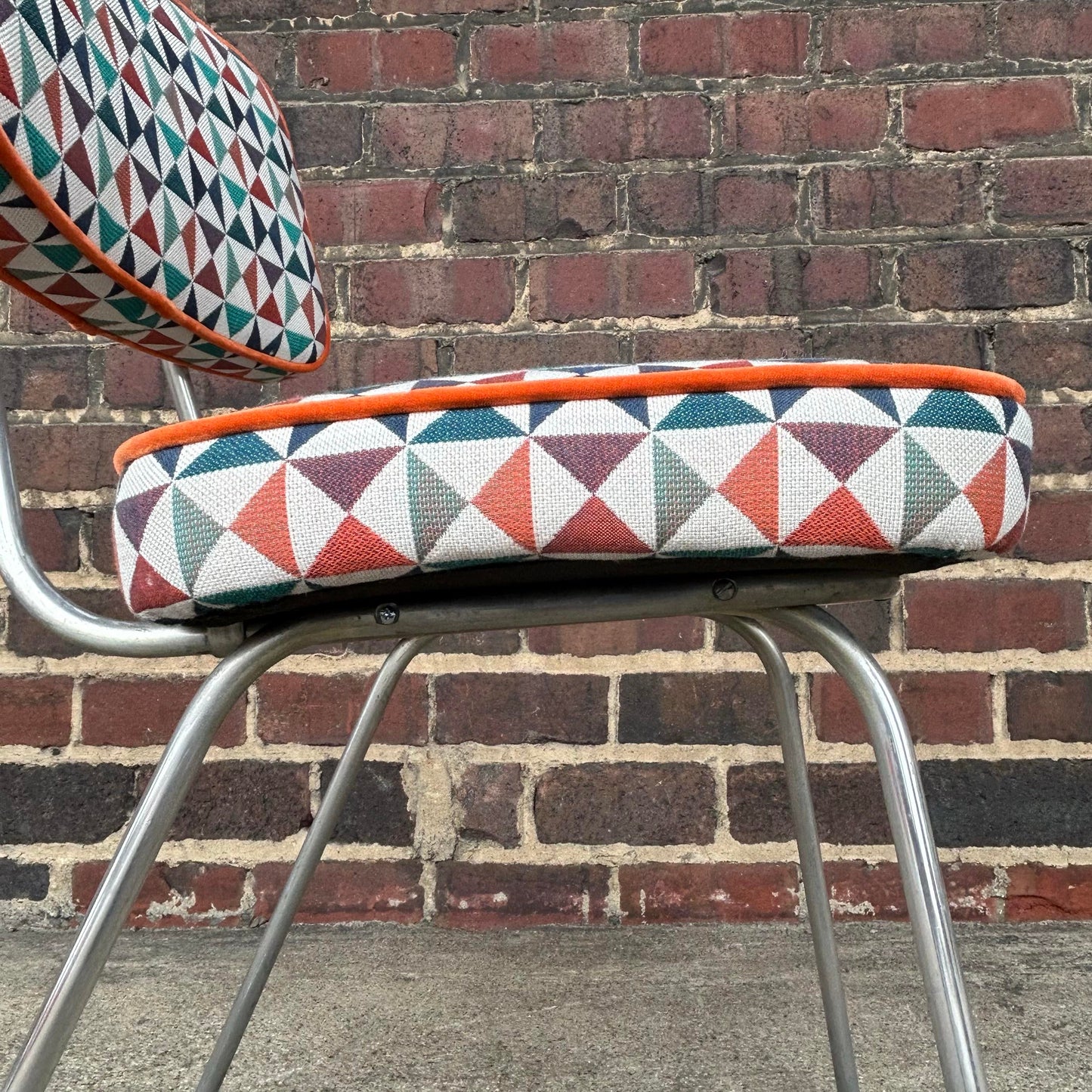 Set of 4 Early George 4671 Aluminum Frame Nelson Chairs Recovered in Geometric Sunbrella Fabric