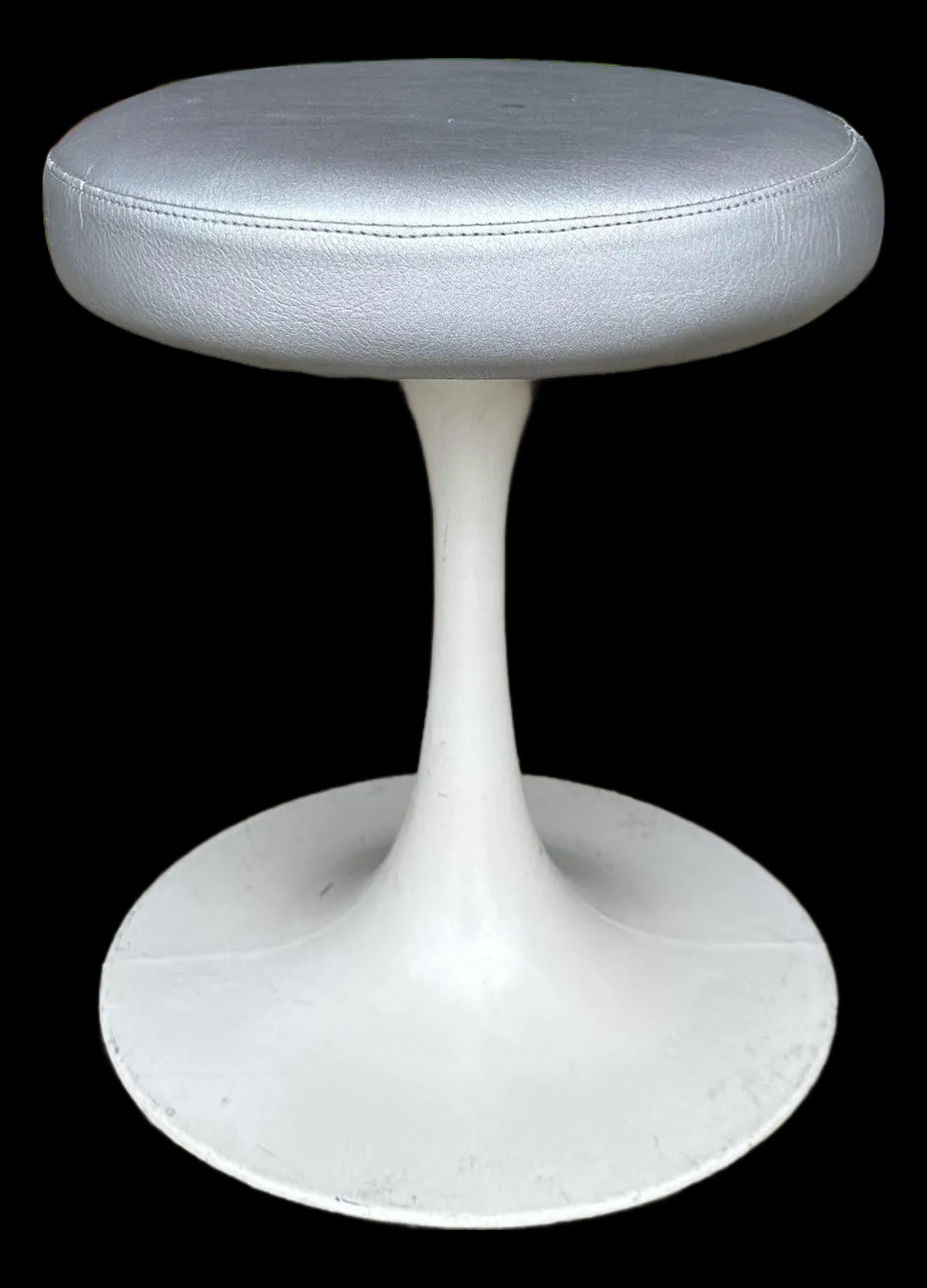 Brevete Cre Rossi Tulip Based Knoll-Style Stool