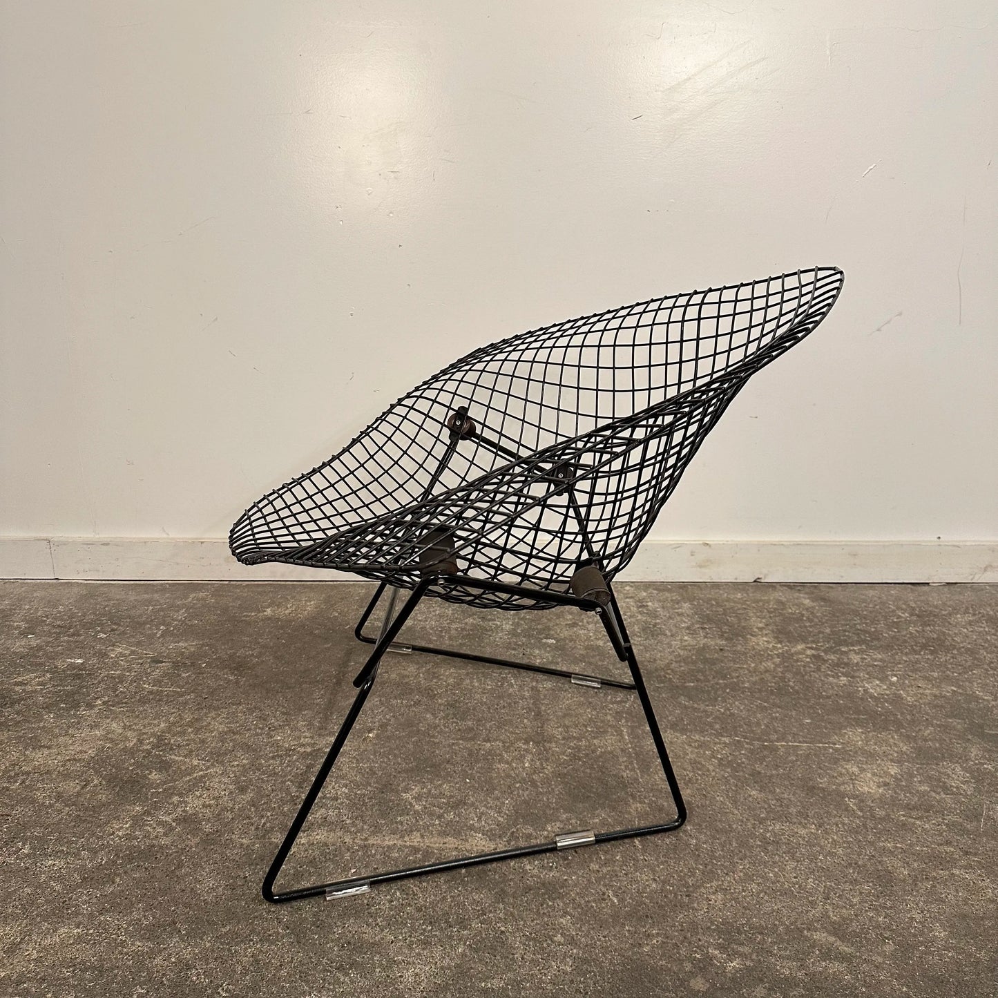 Mid Century Modern Wide Large Diamond Bertoia Chair