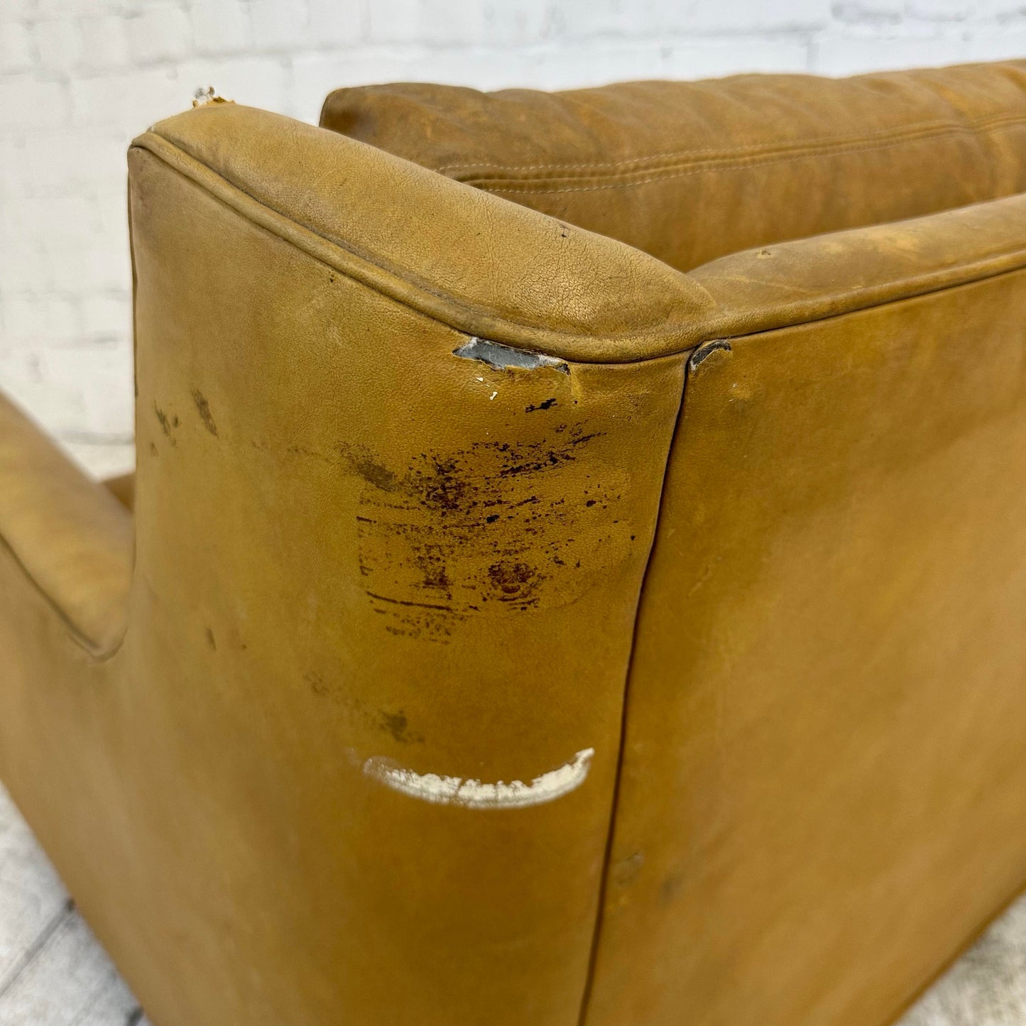 Milo Baughman Oversize Brown Lounge Chair