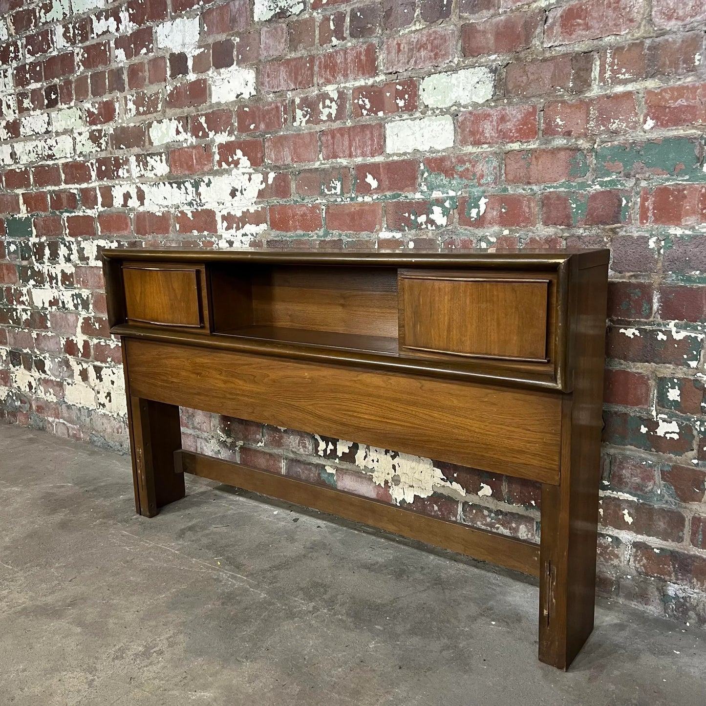 United Furniture Walnut Headboard With Storage
