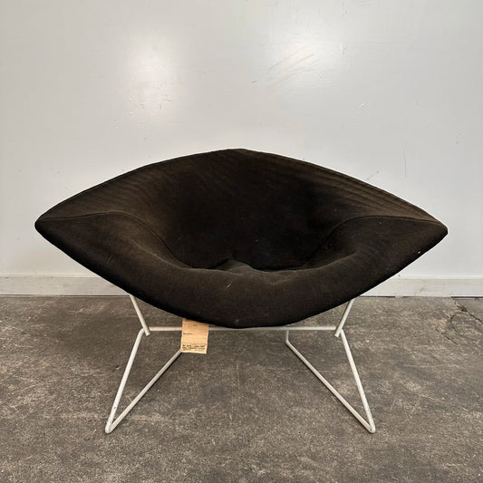 Mid Century Modern Wide Large Diamond Bertoia Chair