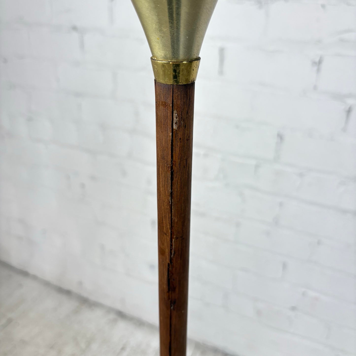 Mid Century Modern Laurel Touchier Floor Lamp