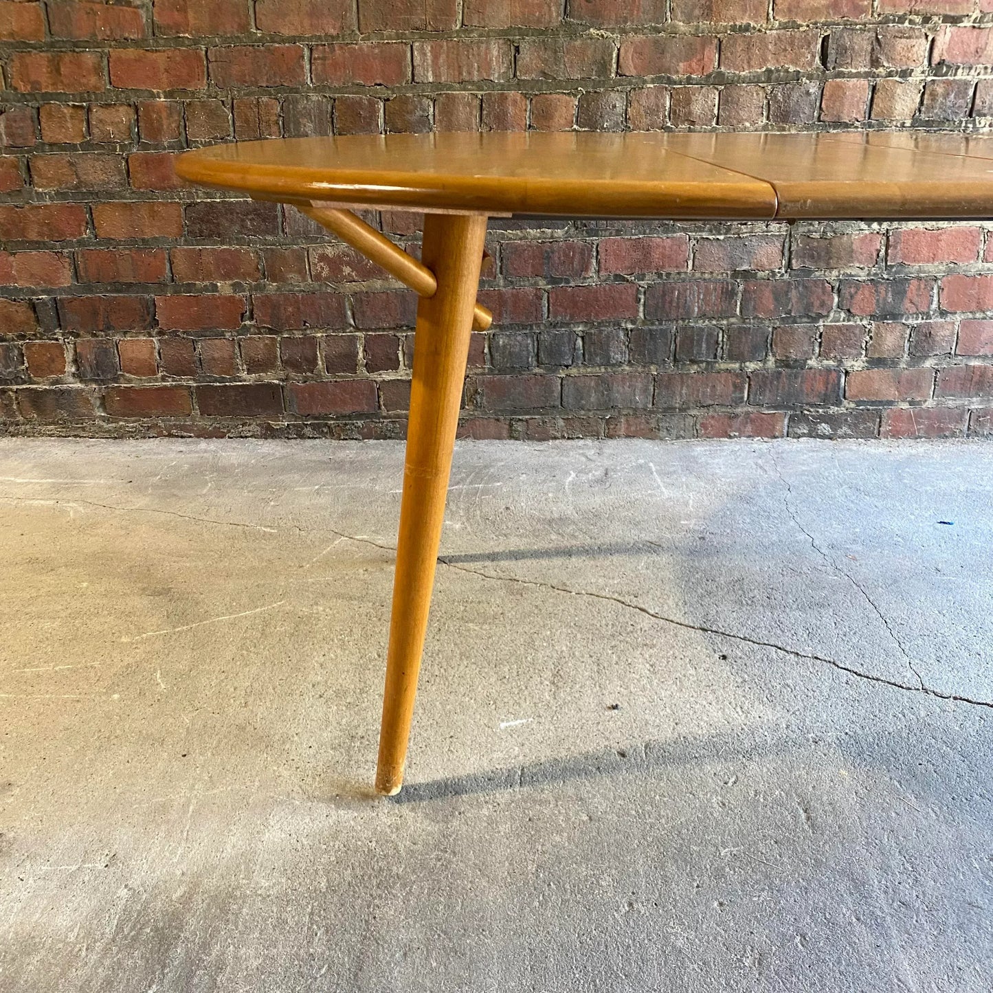 Conant Ball Round Dining Table With 6 Chairs 2 Leaves