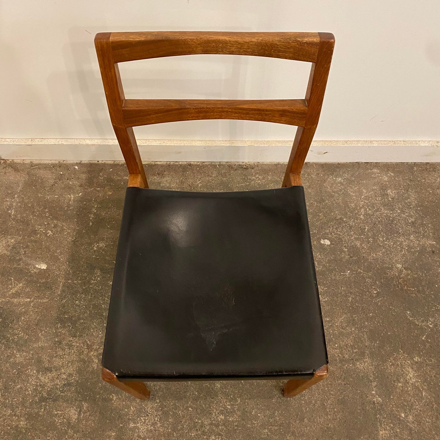 Mid-Century Modern Arden Riddle Side Chair