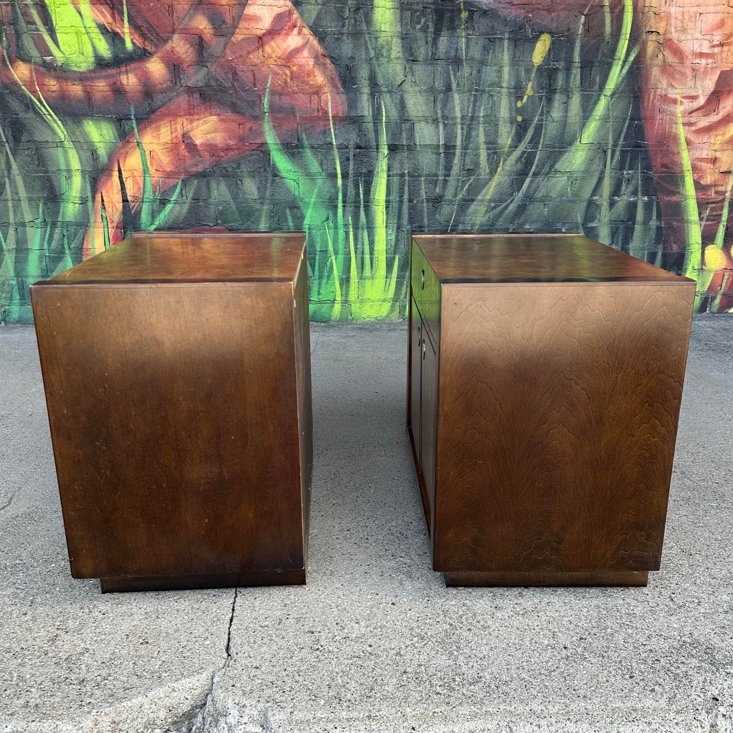 Pair of Century Furniture Burl Wood Nightstands End Tables
