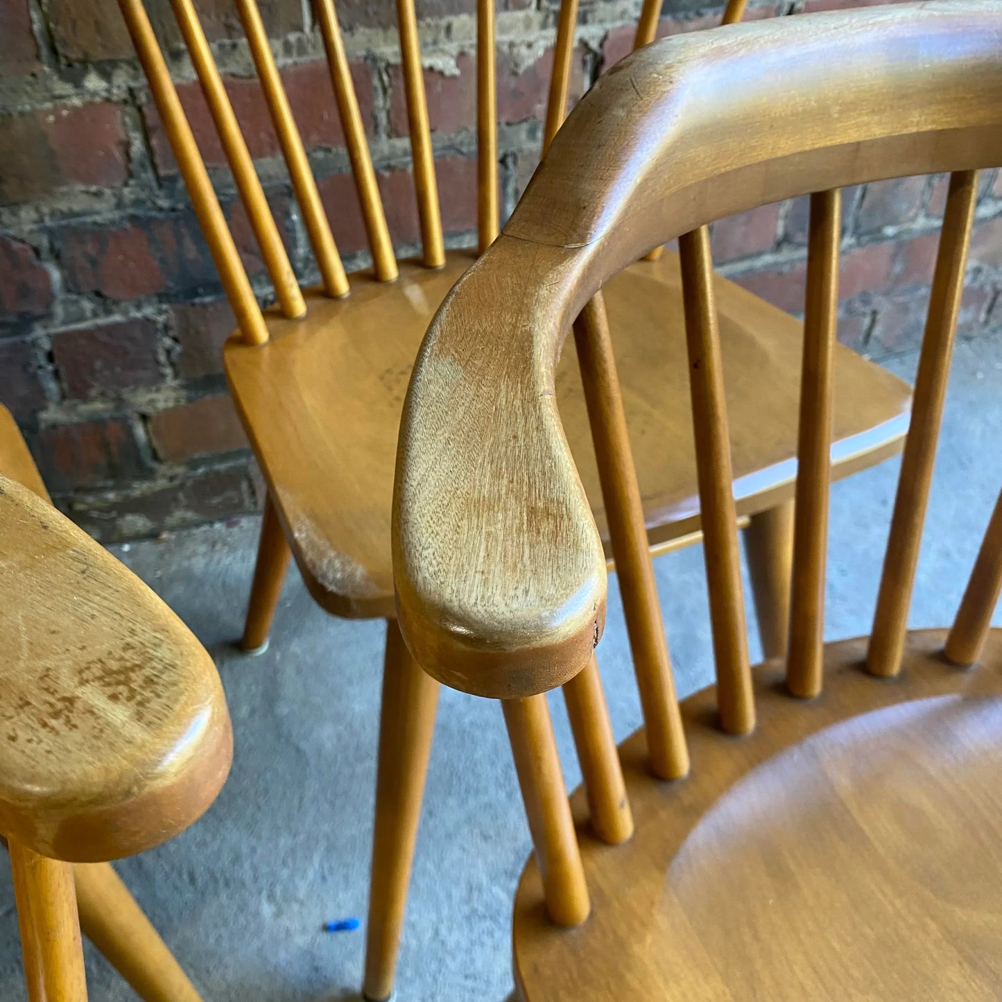 Conant Ball Round Dining Table With 6 Chairs 2 Leaves