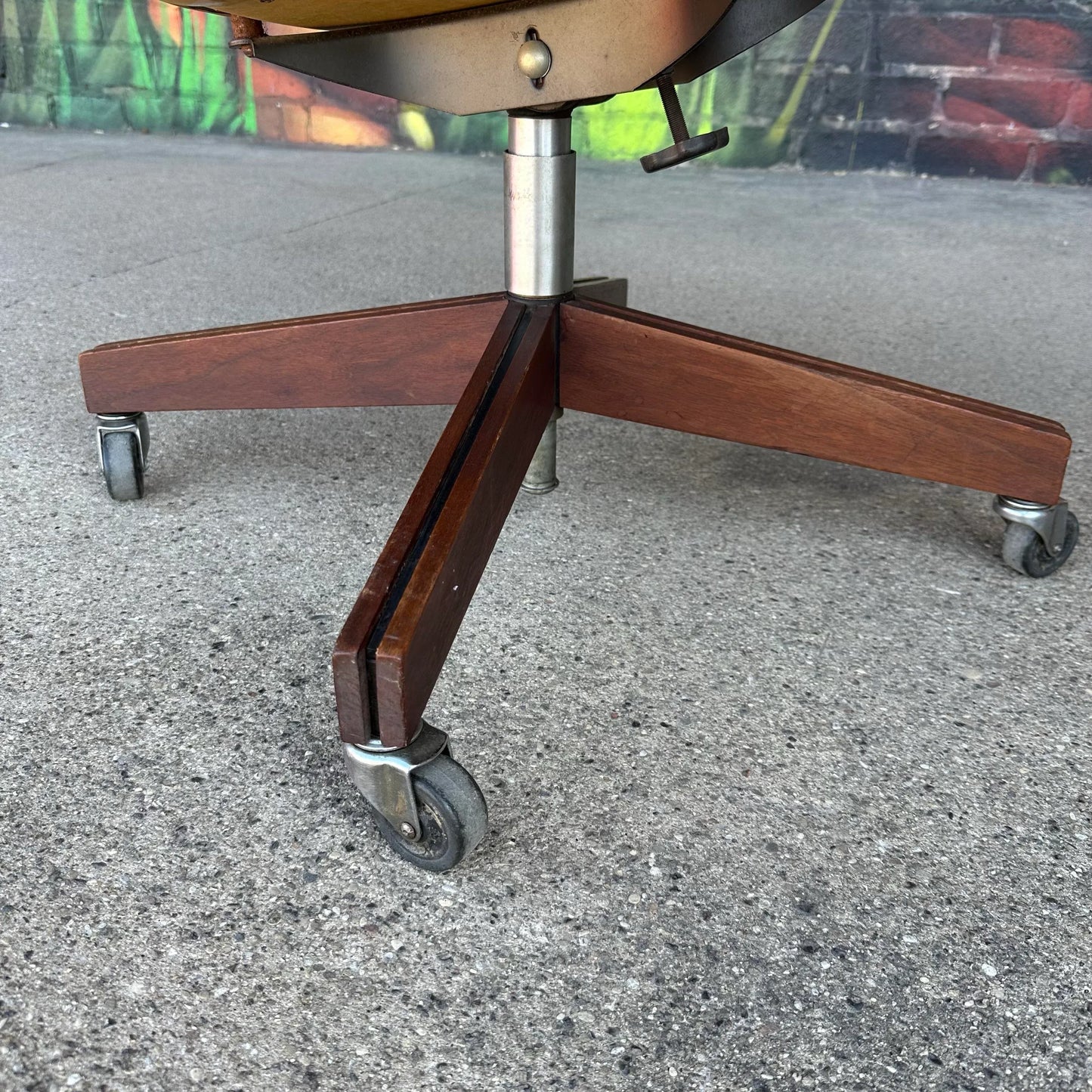 Rolling Eero Saarinen for Knoll “Executive” Office Chair With Walnut Base