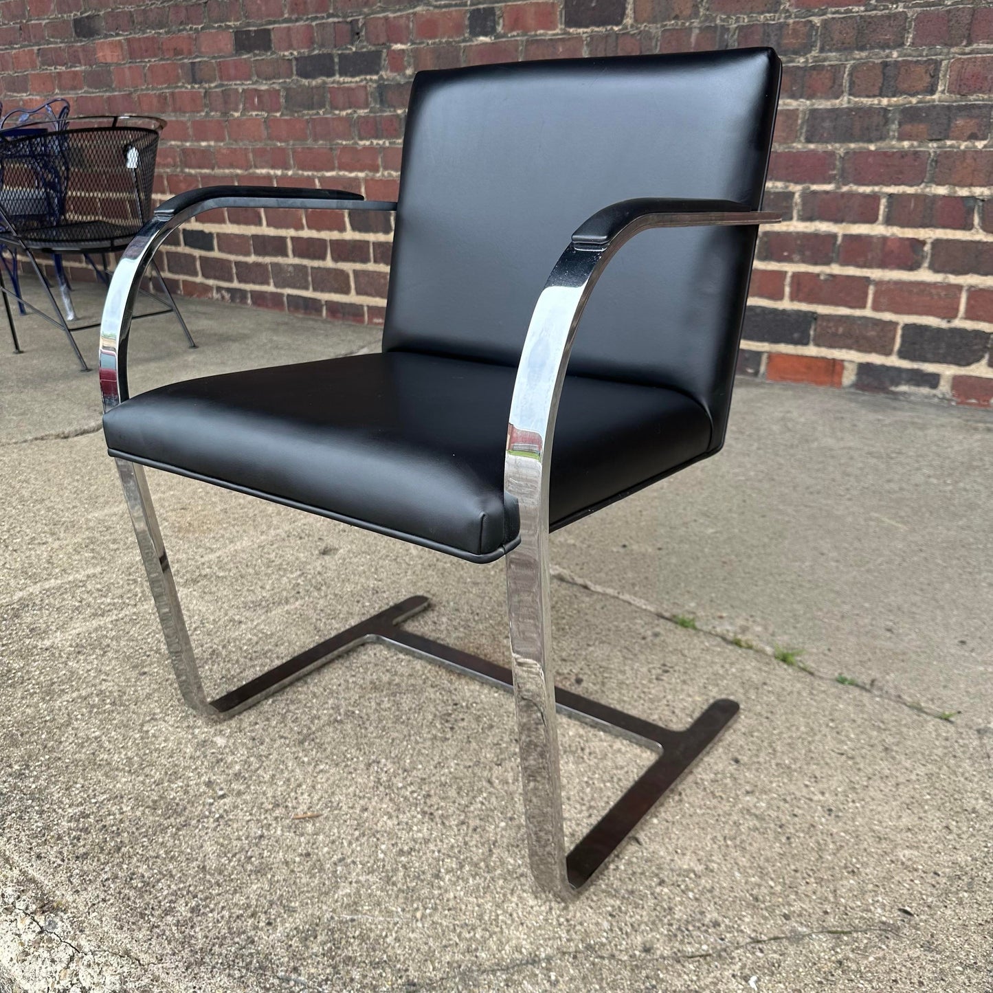 Set of 8 Gordon International Ludwig Mies Van Der Rohe Style Armchairs Black Leather
