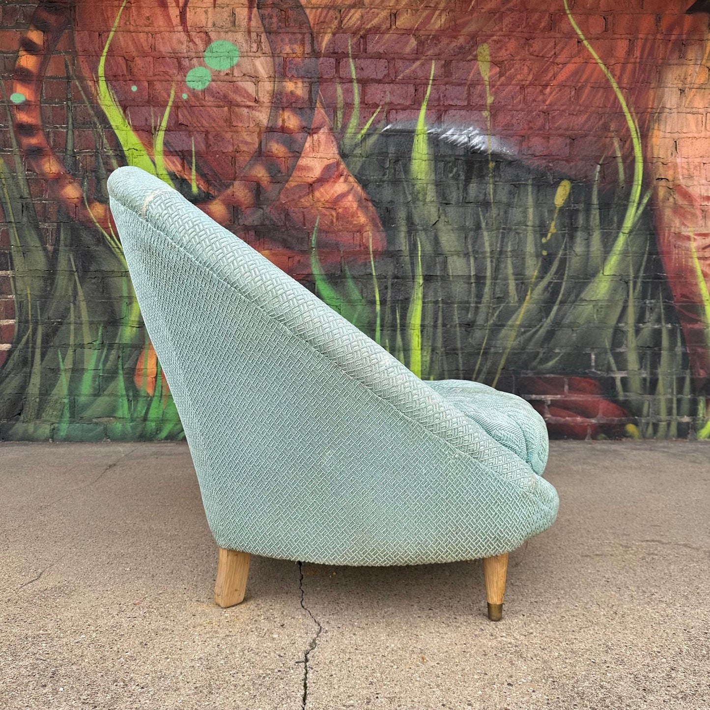 Mid-Century Clam Shell Slipper Chair