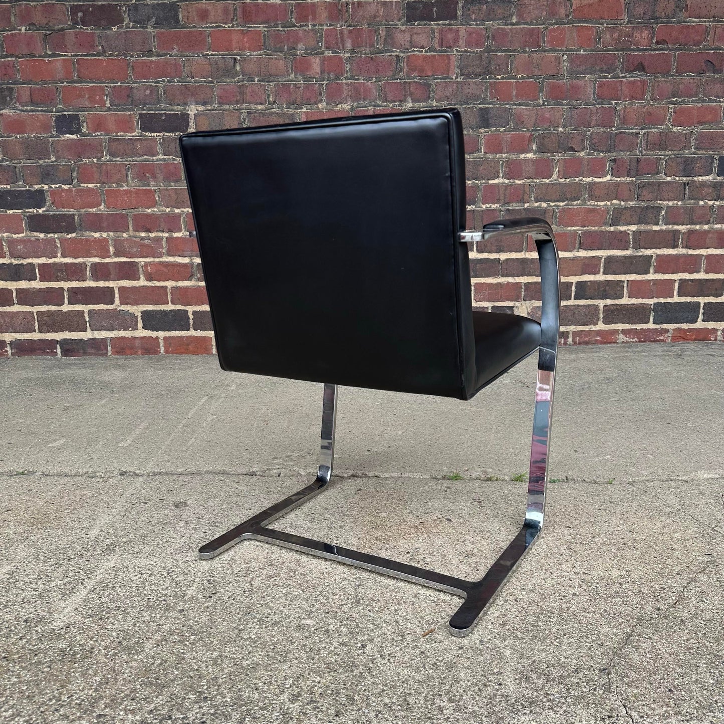 Set of 8 Gordon International Ludwig Mies Van Der Rohe Style Armchairs Black Leather