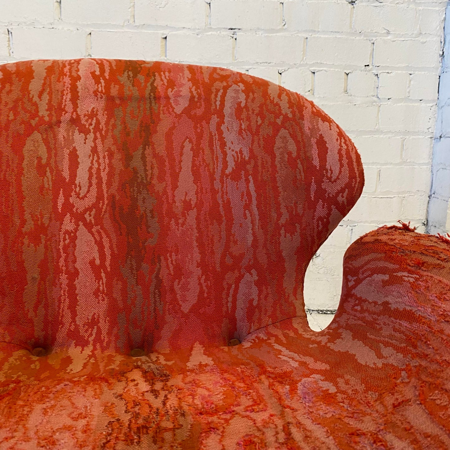 Mid Century Scandinavian Iris Tulip Swivel Base Club Chair