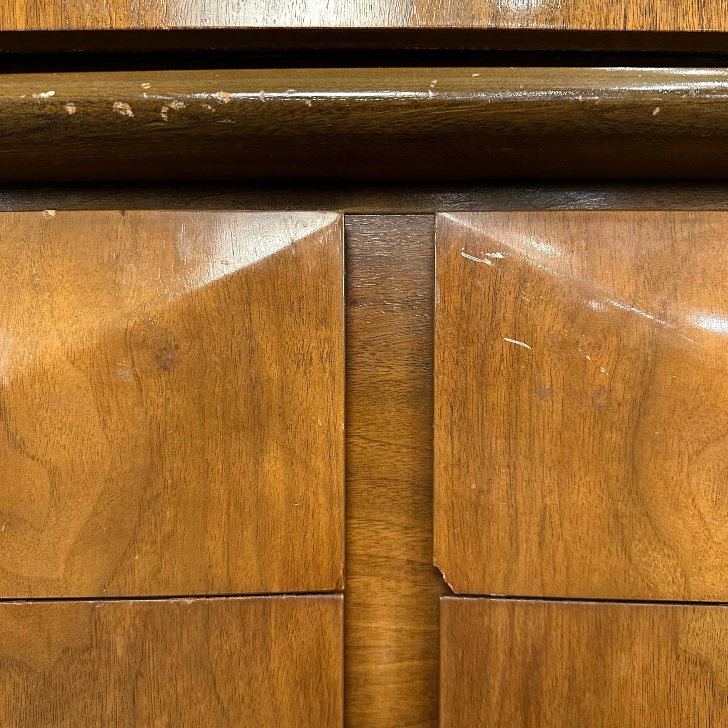 United Diamond Front Tall Dresser