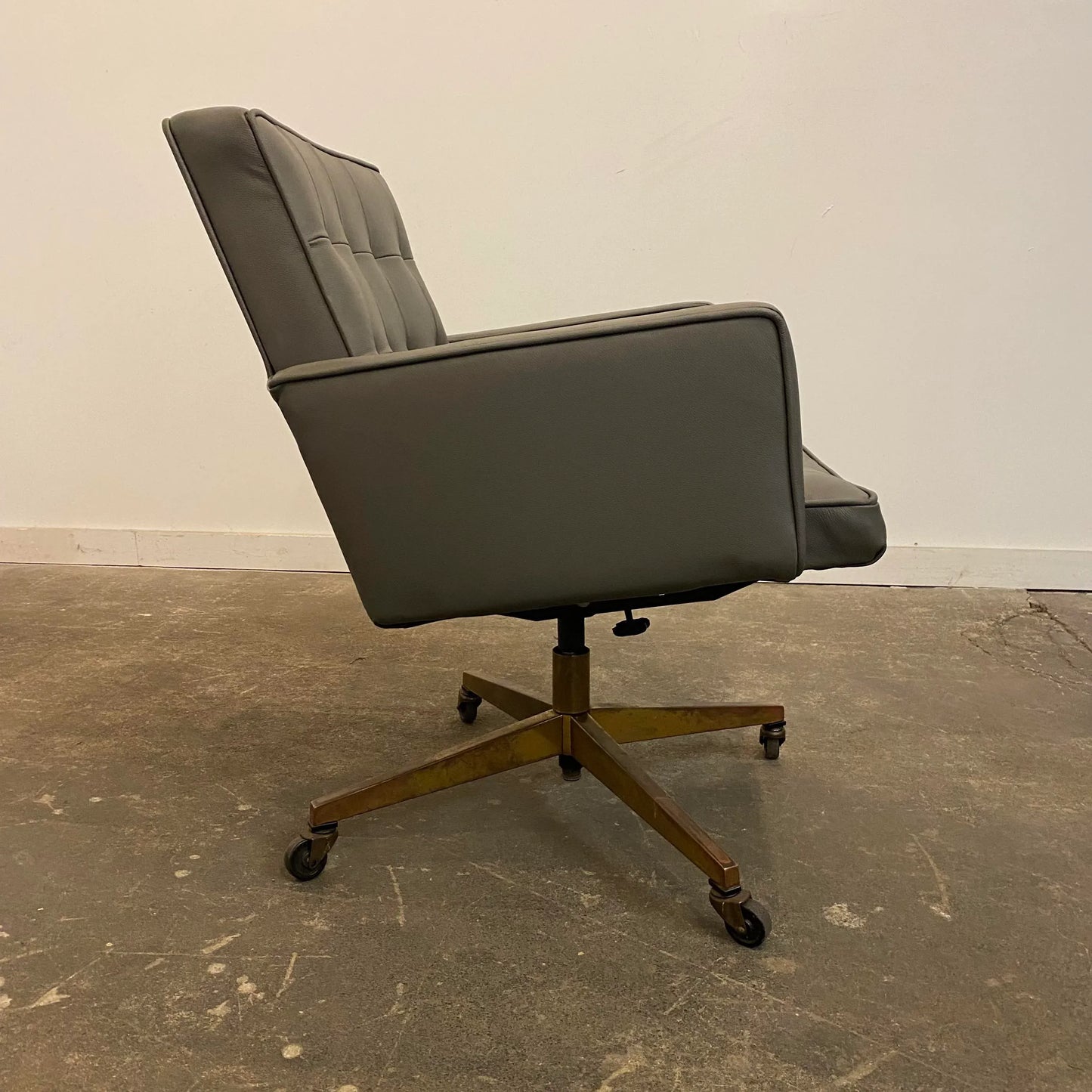 Mid Century Modern Knoll Reupholstered Grey Leather Desk Chair