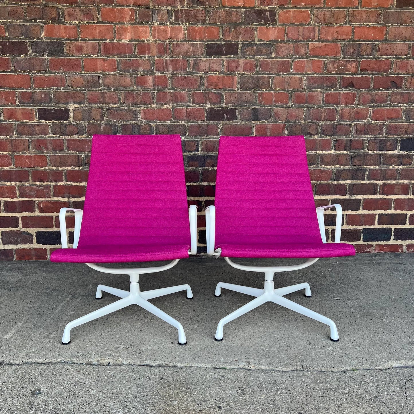 Pair of Eames Herman Miller Aluminum Group Lounge Chairs White Frames and Pink Fabric