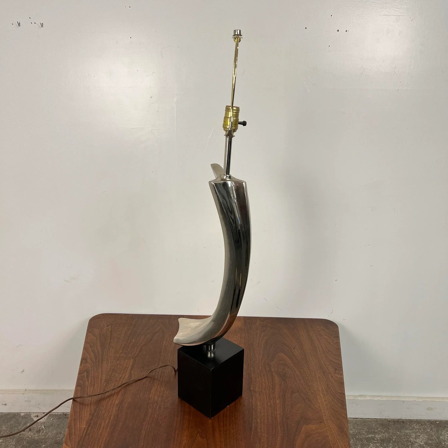 Mid Century Modern Laurel Sculptural Metal Table Lamp by Tempestini Harold Weiss and Richard Barr