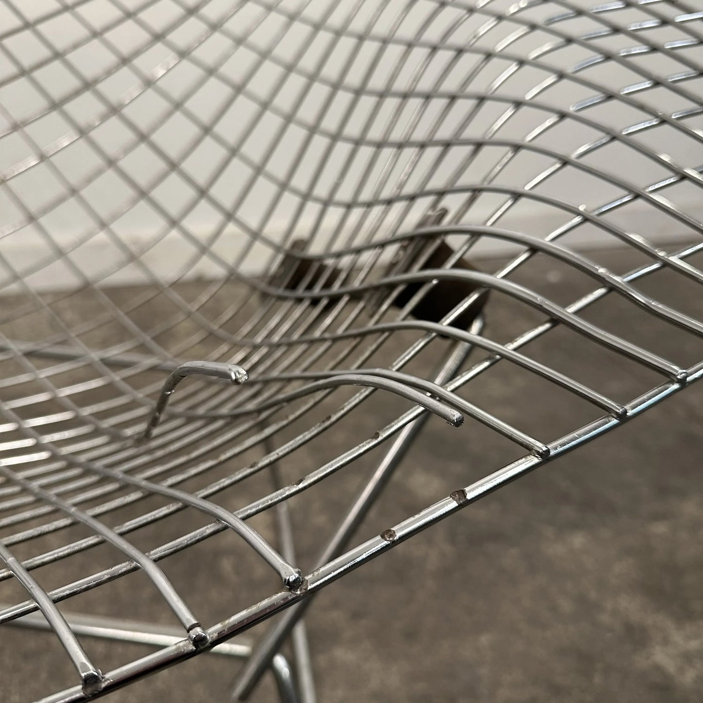 Mid Century Modern Large Wide Diamond Bertoia Chair