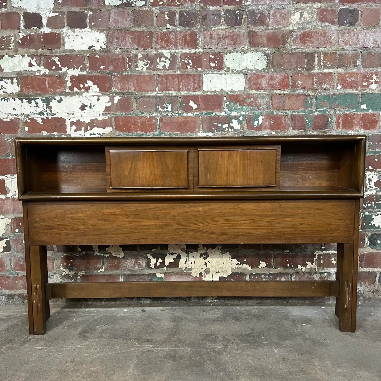 United Furniture Walnut Headboard With Storage