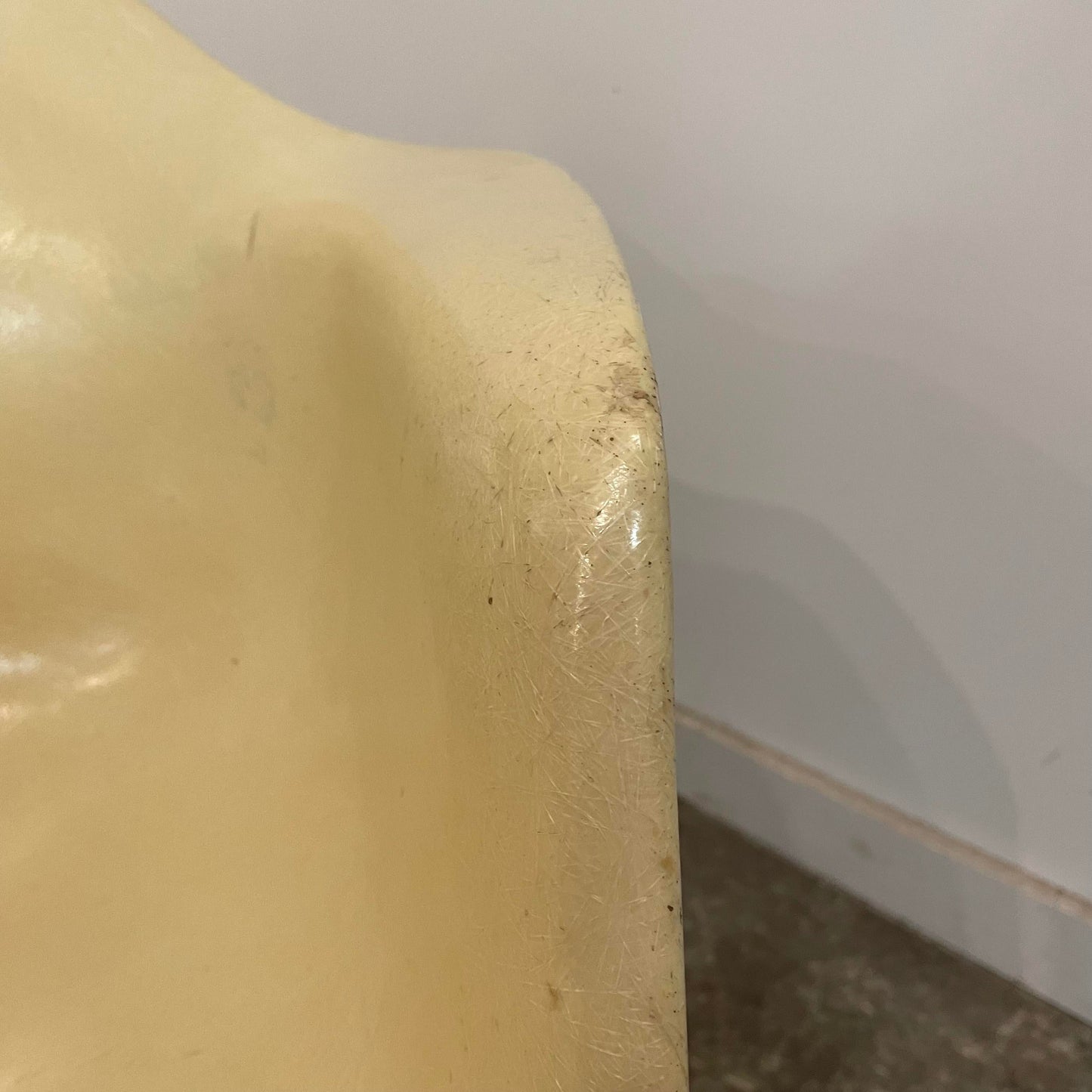 Vintage Mid-Century Modern Eiffel Tower Base Fiberglass Chair