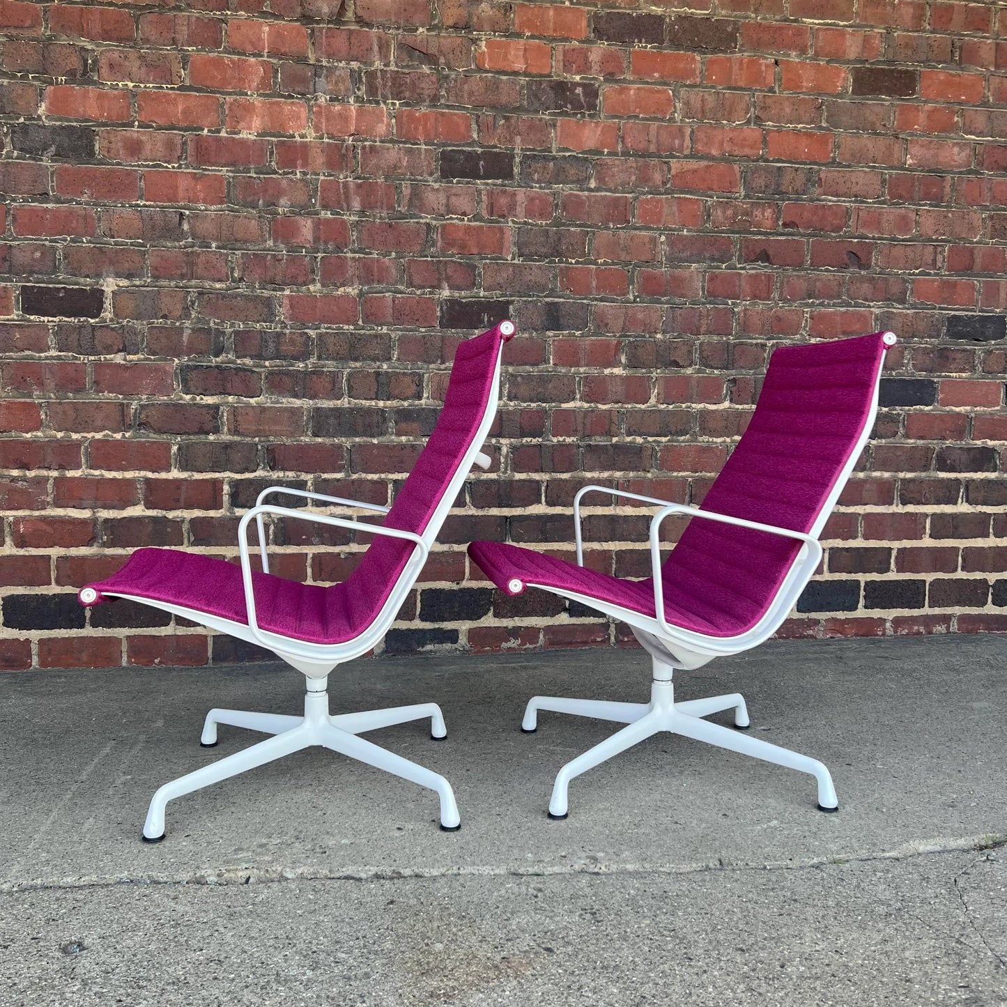 Pair of Eames Herman Miller Aluminum Group Lounge Chairs White Frames and Pink Fabric