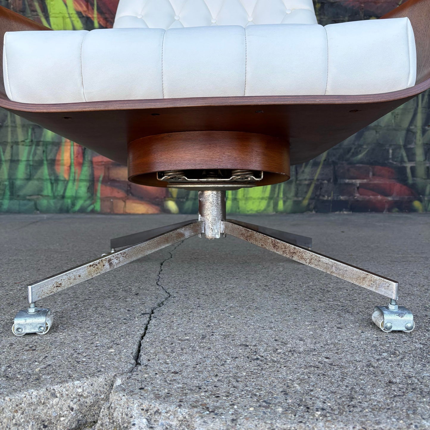 Mid Century Modern Plycraft Style Lounge Mr. Chair Newly Upholstered in White Leather