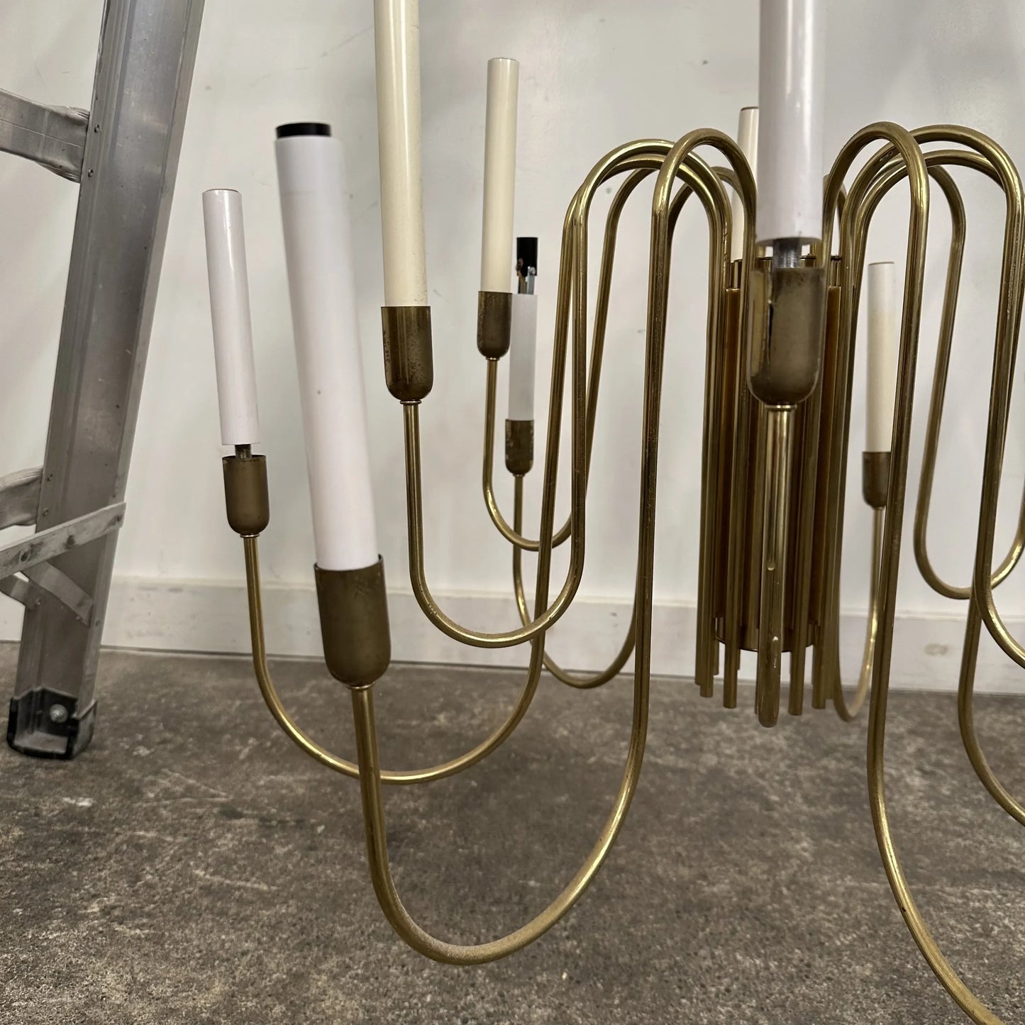 Mid Century Modern Tommi Parzinger Style Brass Chandelier by Lightolier