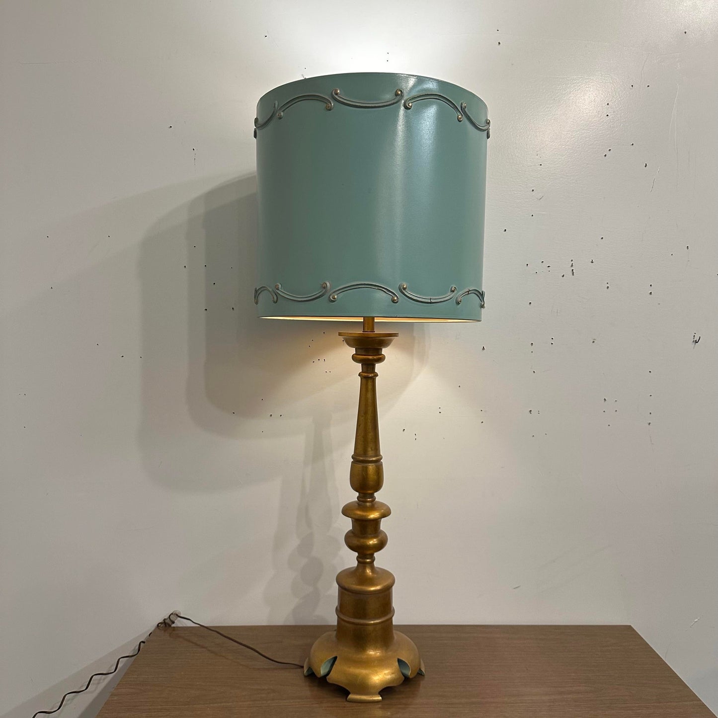Vintage Italian Style Table Lamp Carved Giltwood Hollywood Regency