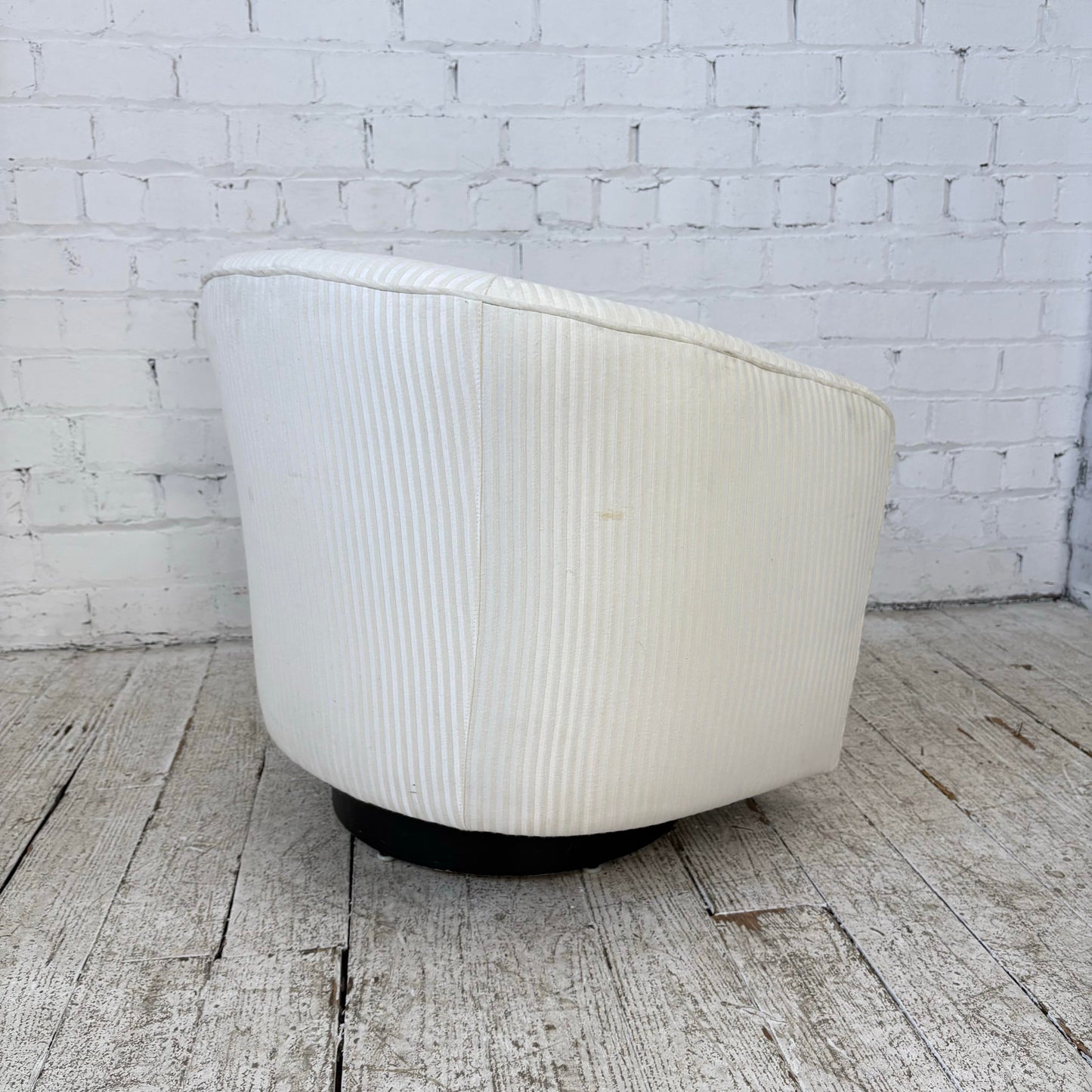 Milo Baughman Swivel Rock Barrel Chair