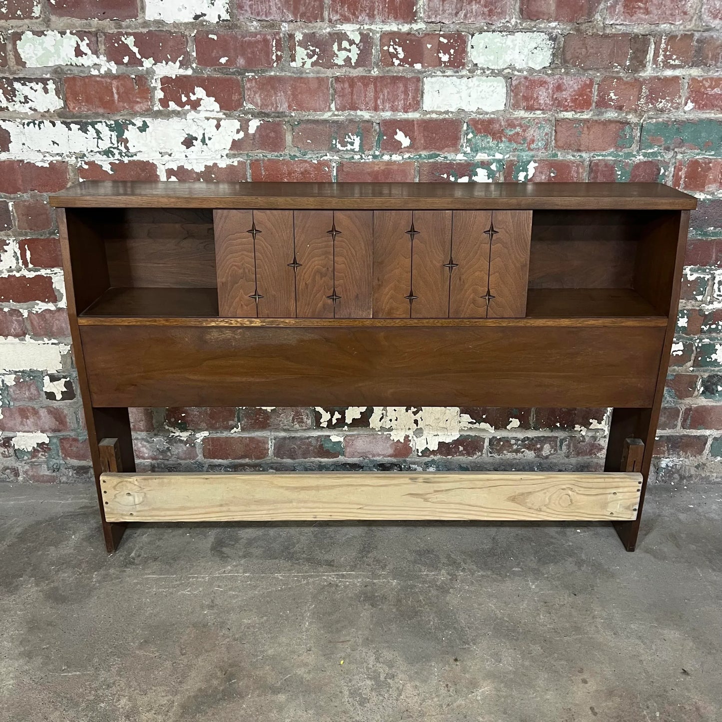 Boyhill Saga Full Size Headboard