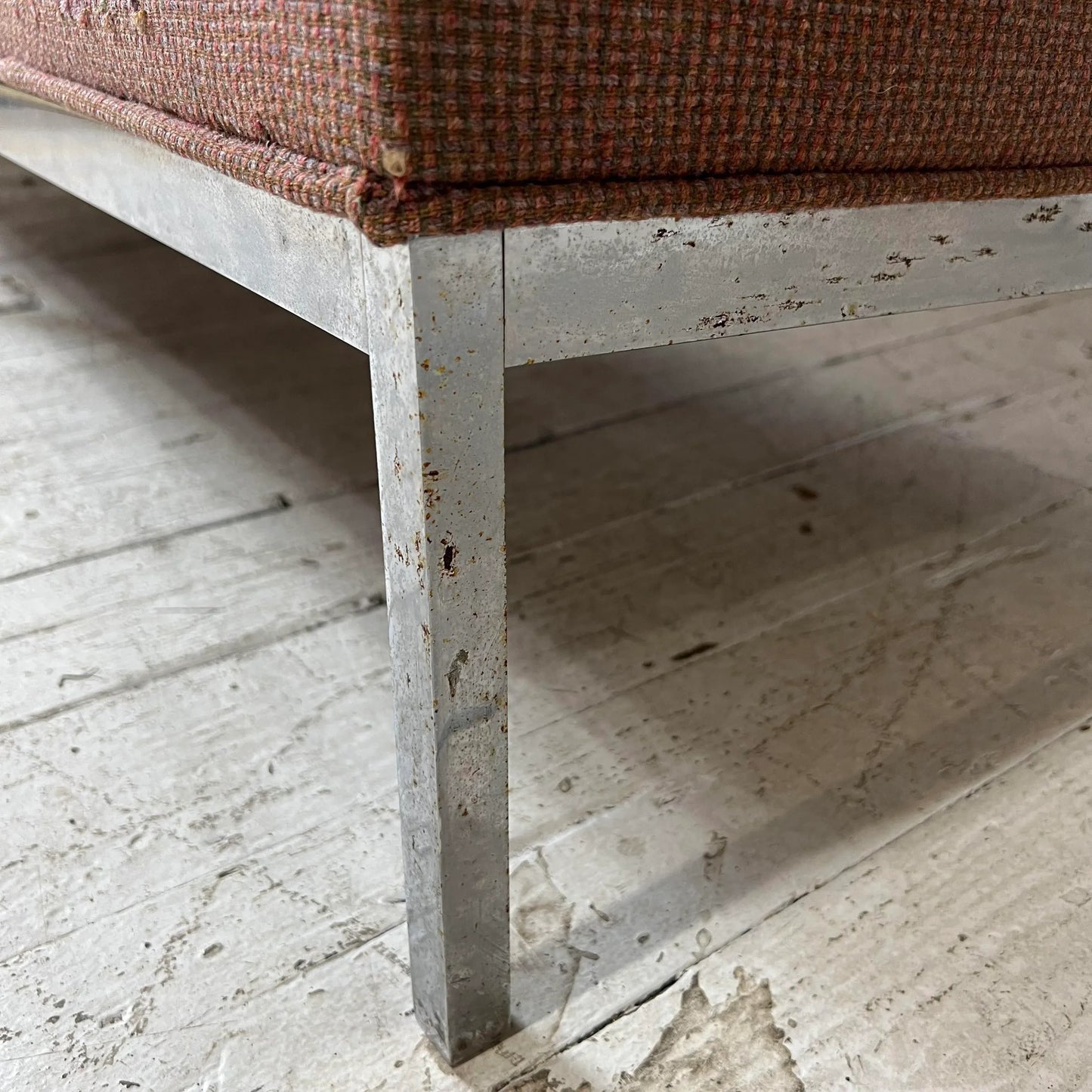 Florence Knoll Sofa in Need of Restoration