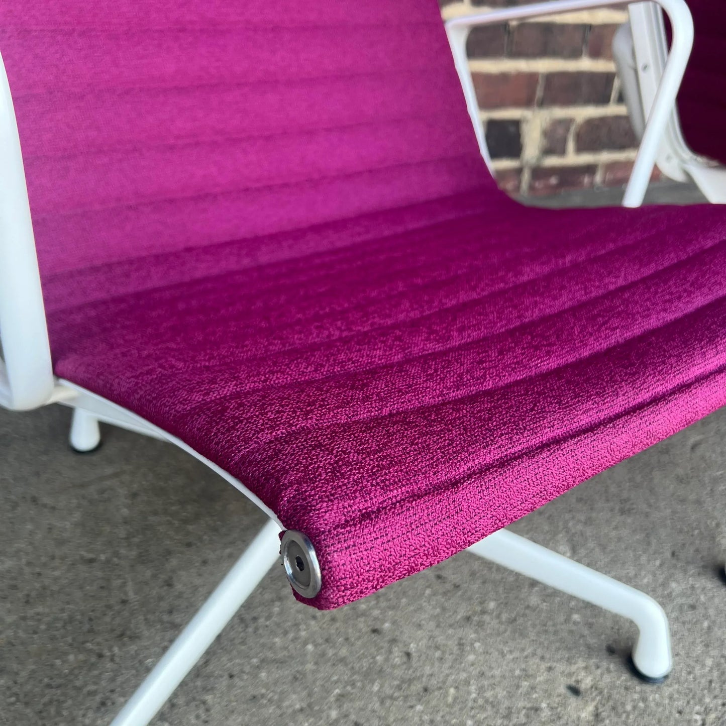Pair of Eames Herman Miller Aluminum Group Lounge Chairs White Frames and Pink Fabric
