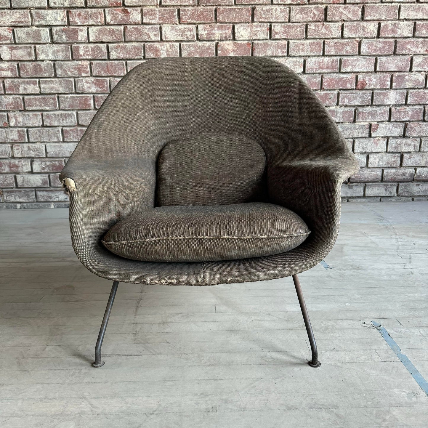 Early Eero Saarinen for Knoll Womb Chair