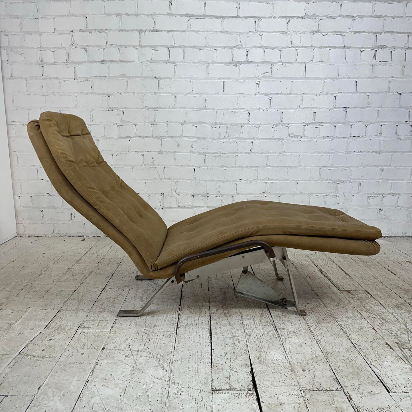 Sam Larsson "Fenix" Chaise Longue, Dux, Sweden 1960's.