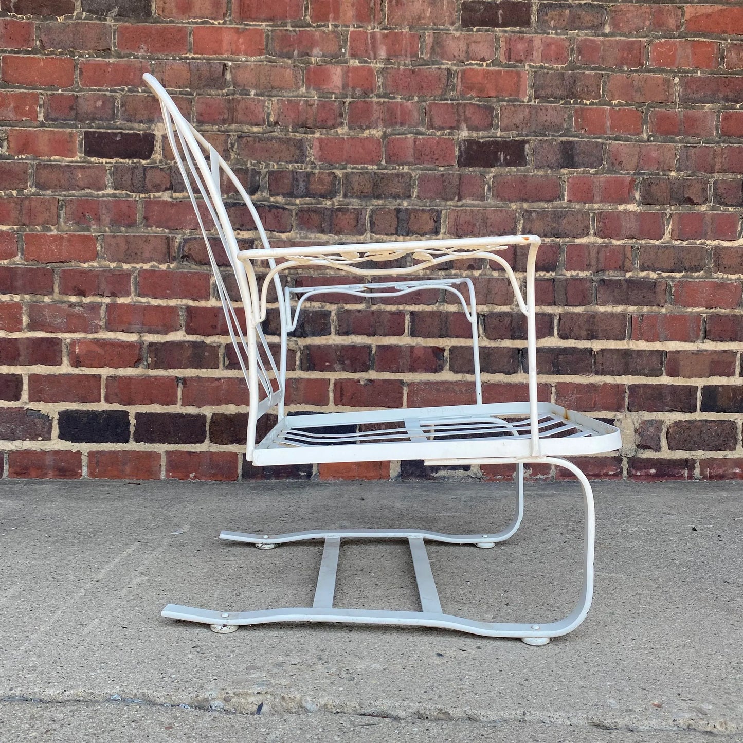 Mid Century Modern Pair of White Woodard Outdoor Patio Bouncers Chattily Rose Pattern