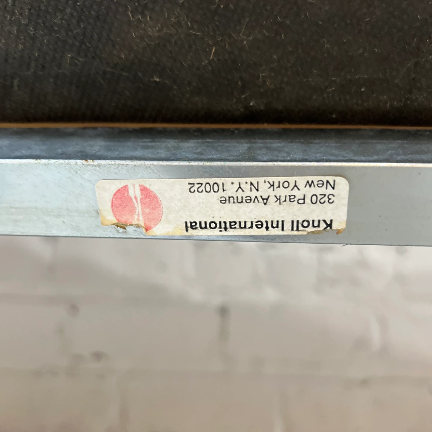 Florence Knoll Sofa in Need of Restoration