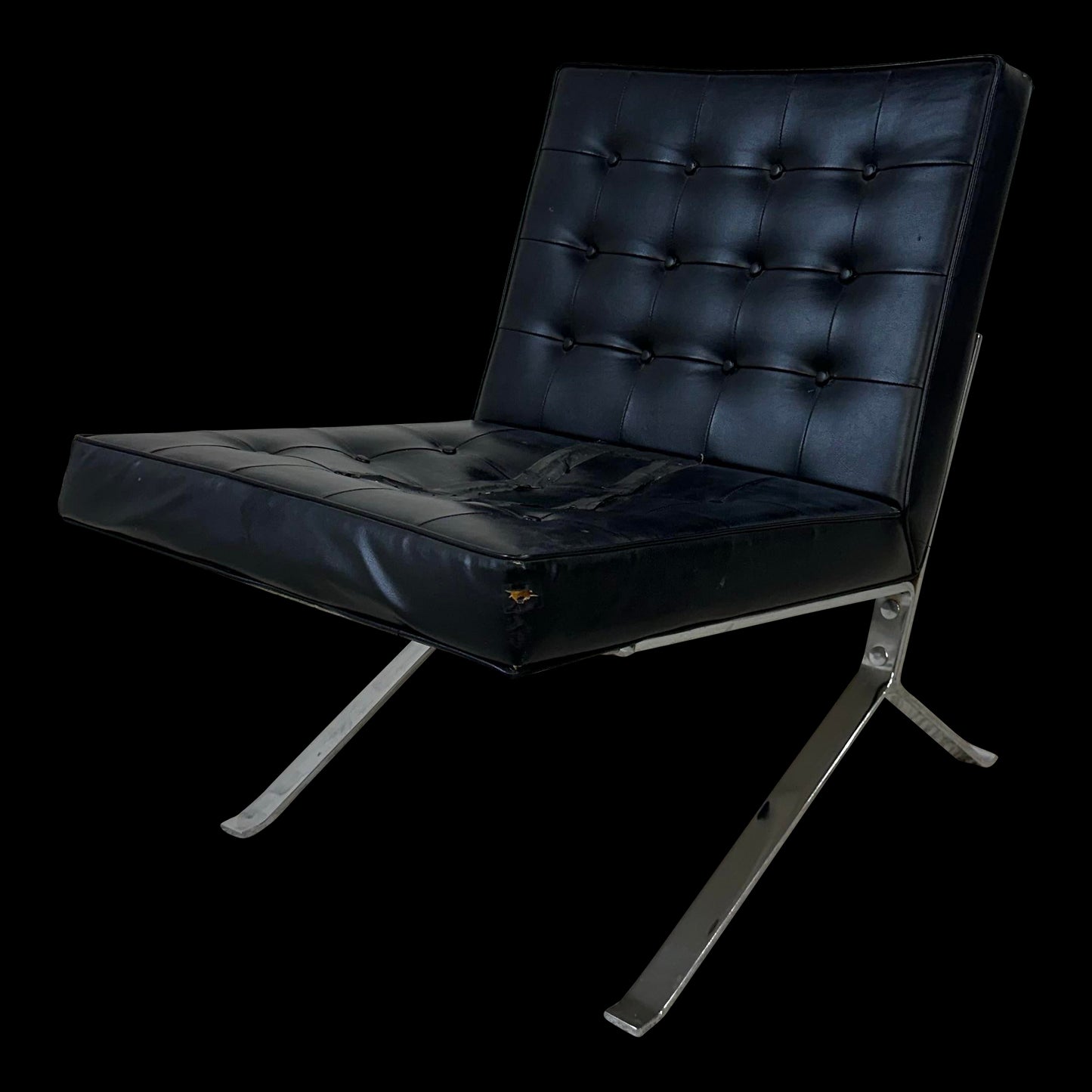 Royal Metal Black and Chrome Slipper Chair