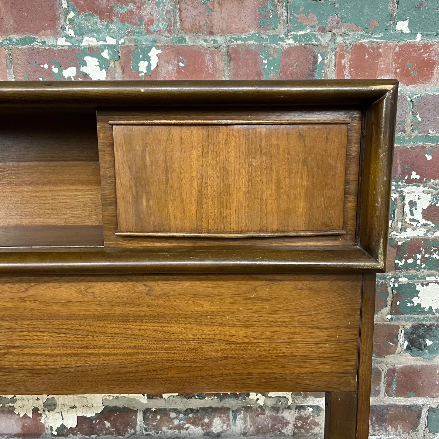 United Furniture Walnut Headboard With Storage