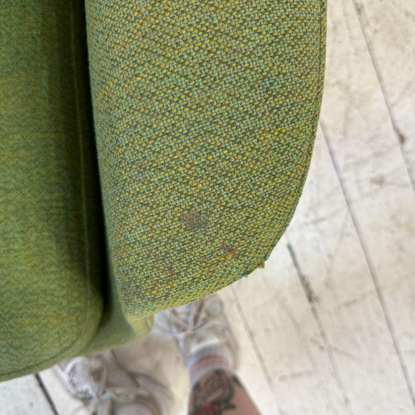 Stending Swivel Lounge Chair