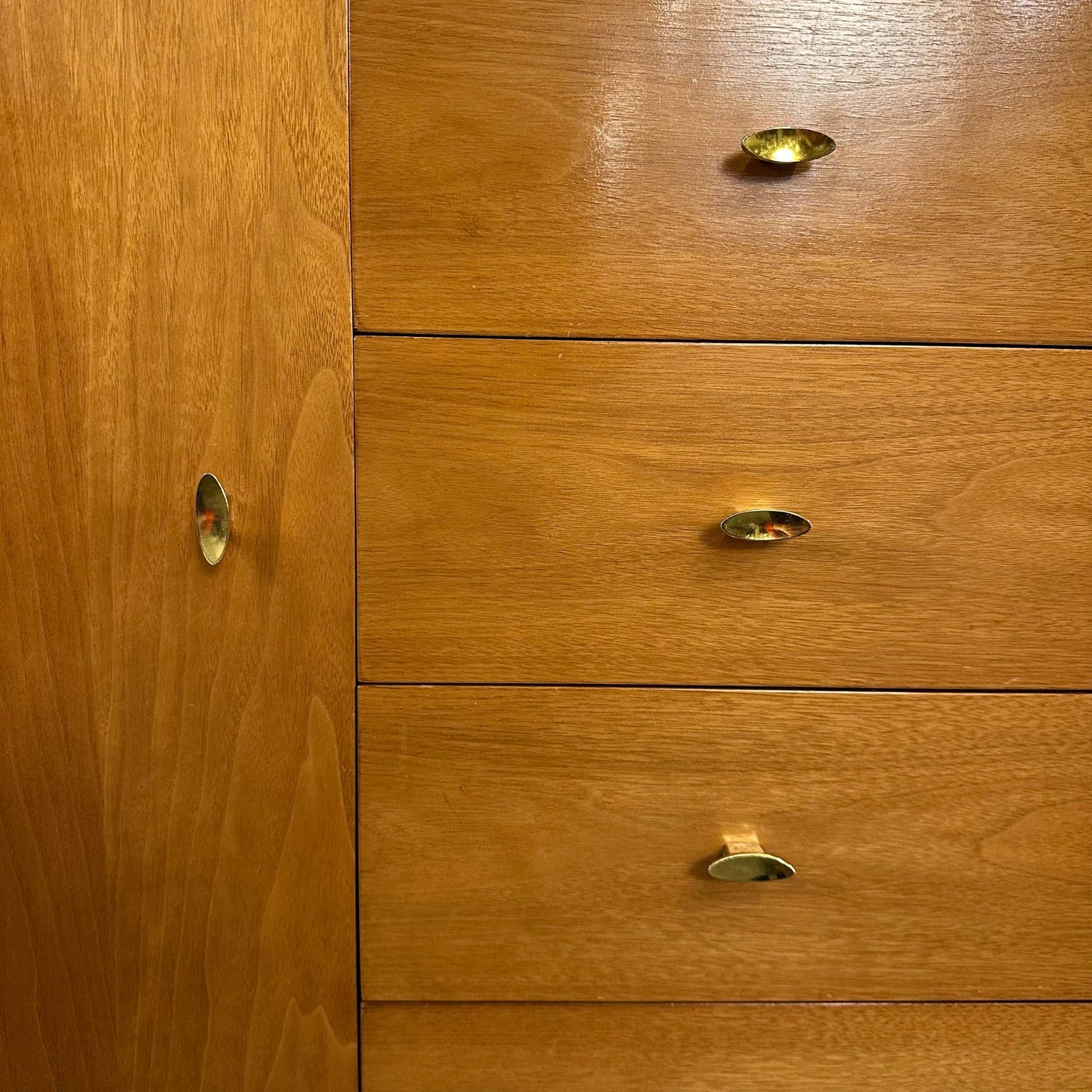 Mid 20th Century Rway 8-Drawer Low Dresser