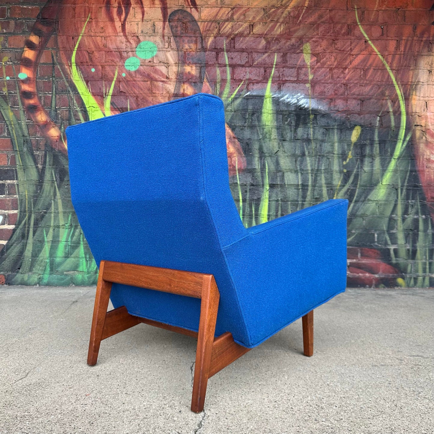 Jens Risom Easy Chair Walnut Lounge Chair Mid-Century Modern
